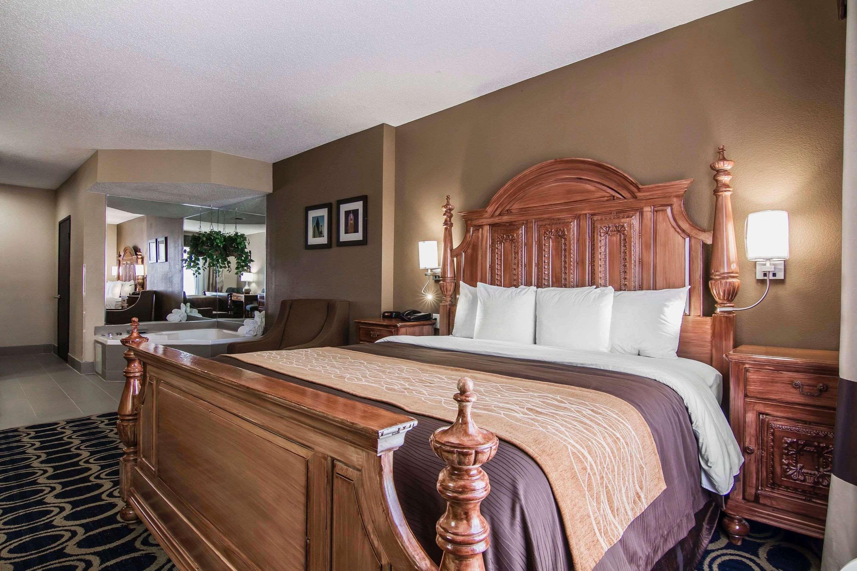 Quality Inn & Suites I-35 E-Walnut Hill Dallas Eksteriør billede