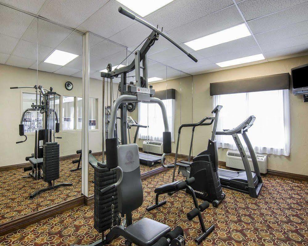 Quality Inn & Suites I-35 E-Walnut Hill Dallas Eksteriør billede