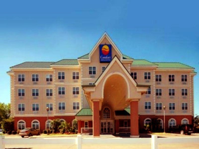 Quality Inn & Suites I-35 E-Walnut Hill Dallas Eksteriør billede
